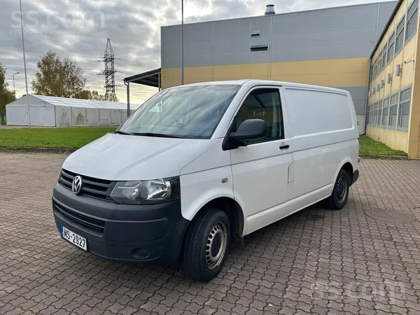 Volkswagen Pārdod mikroautobusu. Labs projekts remontam vai r