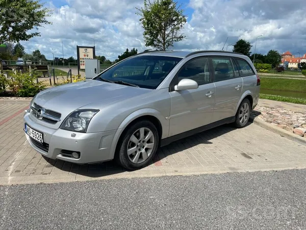 Opel Opel vectra ar 1.9tdi motoru 110kw šādi tādi defek