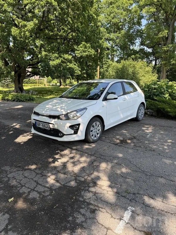 KIA Pārdod Kia Rio labā stāvoklī ar rūpnīcas garantiju