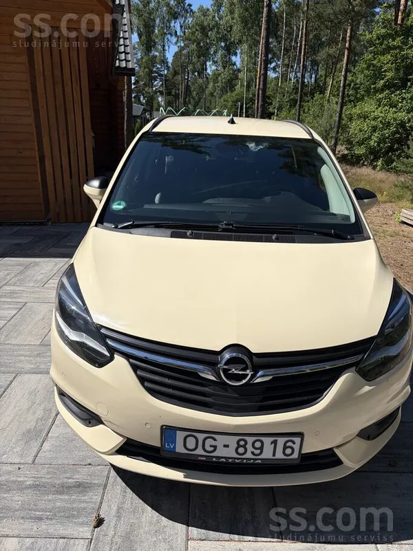 Opel Ekskluzīva komplektācija 7 sēdvietas, ādas salona