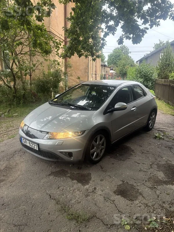 Honda Priekš TA jāmetina sliekšņi, jāmaina priekšā šarnī