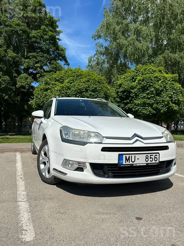 Citroen Pārdodas Citroen C5 2012.gada ar 2.0 Hdi dzinēju. 