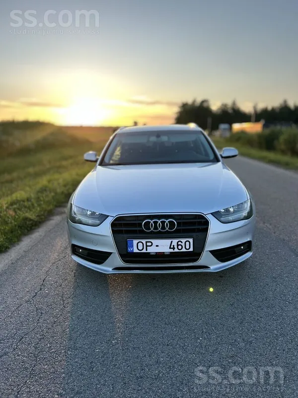 Audi Pārdod Audi A4 Avant 2.0 Tdi (88 kW), 2012 gada. 