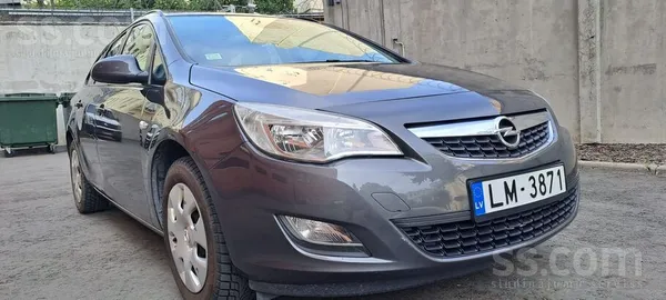 Opel Opel Astra Sports Tourer. Automašīna ir tehniskā k
