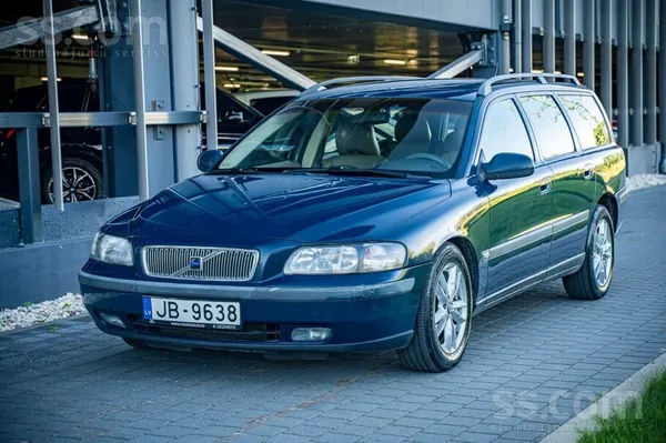 Volvo Pārdod Volvo V70 2.5 dīzelis, manuālā Ātrumkārba. 