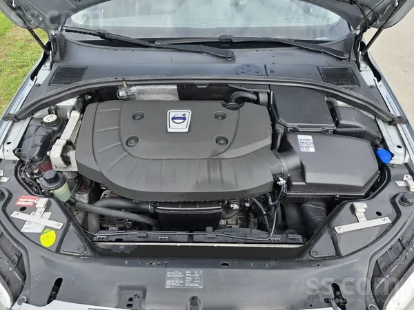 Volvo Volvo v70 D5 2.4D 158 kW Premium aprīkojums