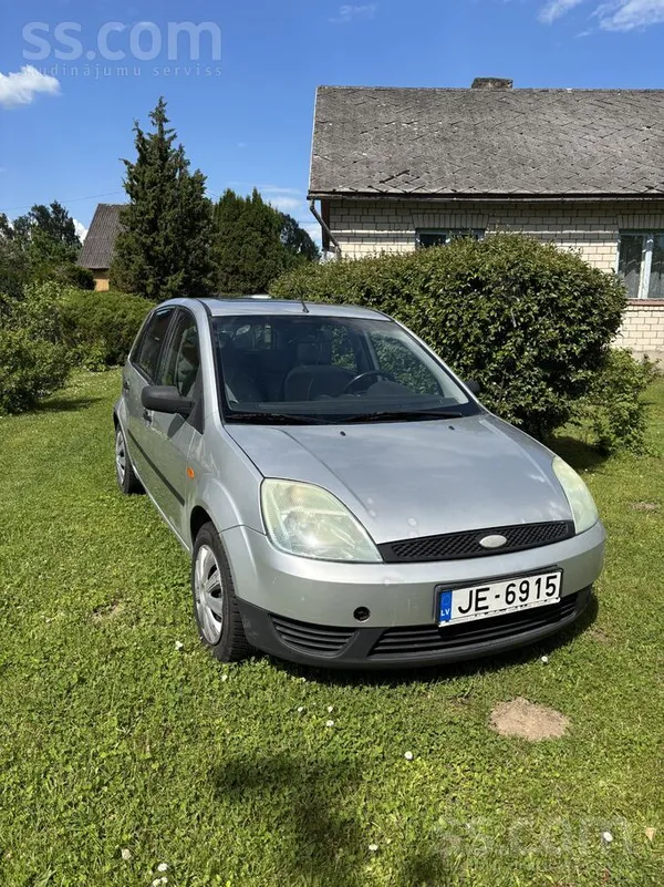 Ford Pārdodas uzticams un ekonomisks Ford Fiesta. Auto 