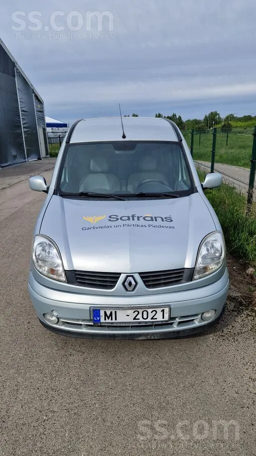 Renault Pārdodu transportlīdzekli ar defektu - pil bremžu