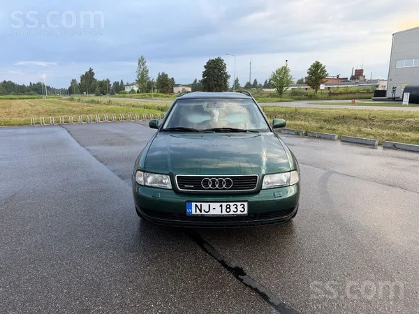 Audi Pārdodu Audi A4B5 1.8T 110kw/150zs Quattro. Auto m