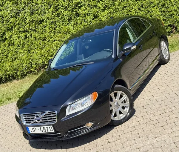 Pārdod Volvo S80 “Facelift” modeli, Latvijā kopš 2014. Gada, labākā dzinēja