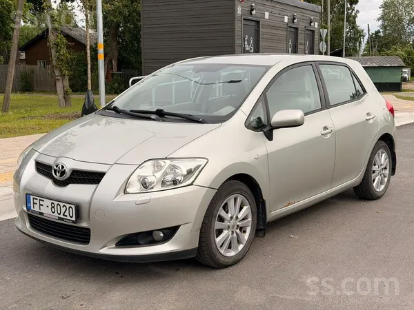 Toyota Toyota Auris 1.6 Benzīns Automāts 116 700 km Labs 