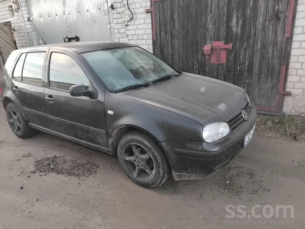 Volkswagen Pārdodu pēc mazas avārijas auto. Bez pārrakstīšana
