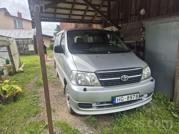 Toyota Pārdod labu kravas busiņu. Viens īpašnieks. Par ap