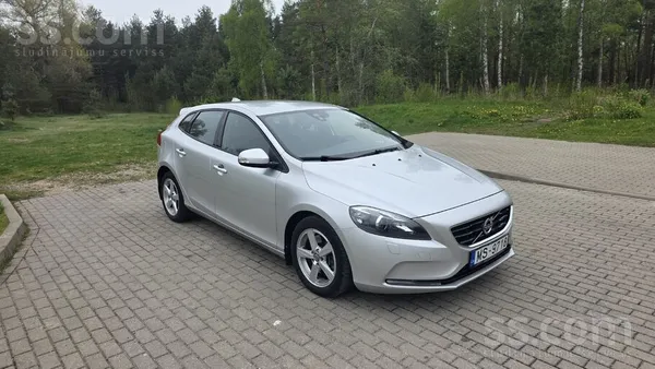 Pārdodu Volvo V40 D3, 2.0 dīzelis, 110 kW, automātiskā ātrumkārba. 

2013.