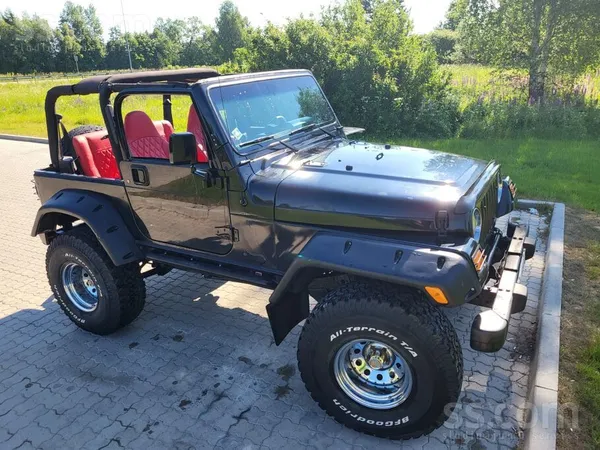 Jeep Wrangler - 1