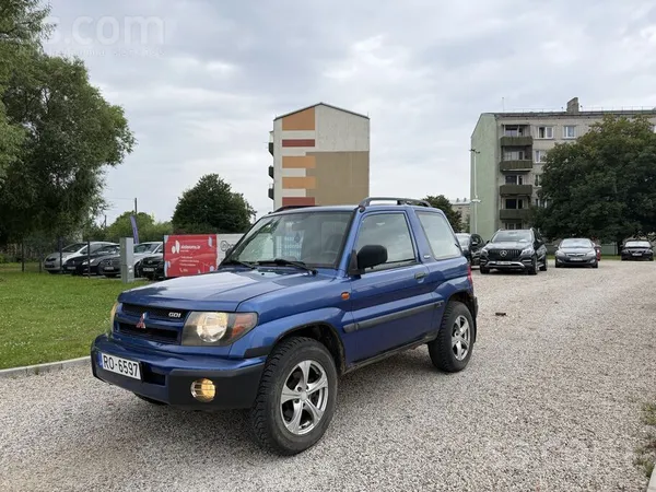 Mitsubishi Pajero Pinin 4x4 2001.g. 1.8 benzīns 88 kW ar manuālo ātrumkārbu.
