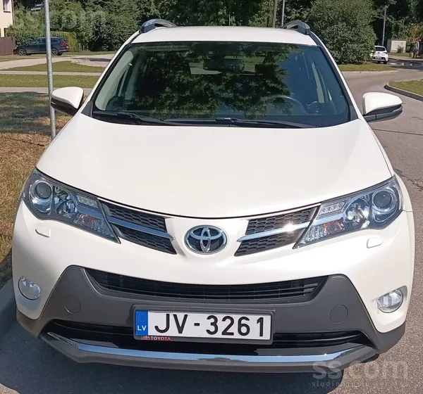 Toyota Pārdodam ļoti koptu un labi uzturētu Toyota Rav4 a
