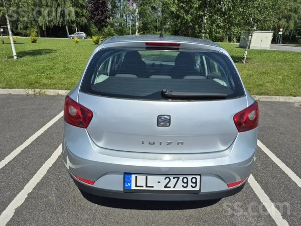 Pārdod Seat Ibiza. 
Auto ir bijušas divas īpašnieces. Pēdējā apkope veikta