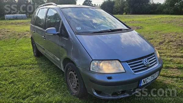 Volkswagen Tirgojas Sharāns bez skates. Lai skati izietu roka