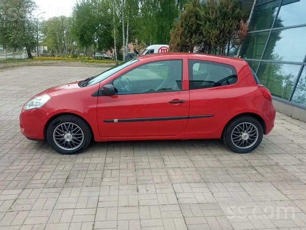 Renault Продается маленький, ухоженный, чистый и очень эко