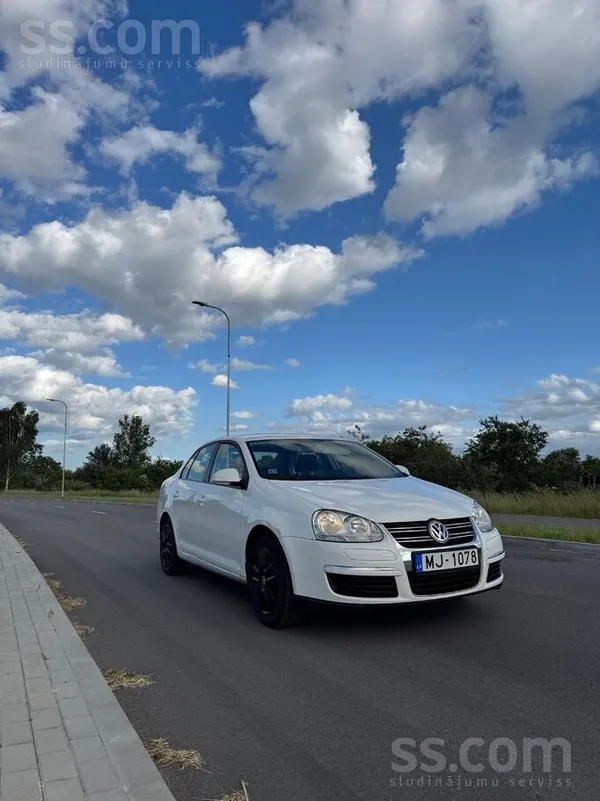 Volkswagen Sakarā ar jaunas mašīnas iegādi pārdodam tehniski