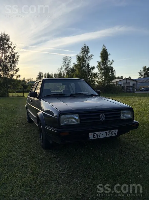 Volkswagen Pārdodu mk2 jettu ar 1.6 karburatora motoru. 