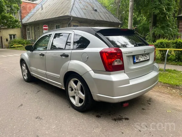 Pārdodu vectēva Dodge Caliber. Automāts, 2.0 benzīns. Mazs nobraukums 135000km, jo bijusi vēstniecības automašīna. Nav izpuvi ...