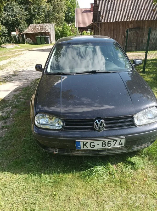Volkswagen Pārodu golfu ar kārbas defektu. Sīkāk pa tel.