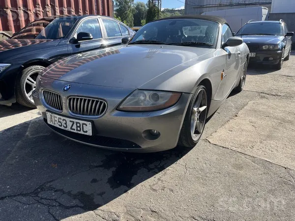 BMW Pardodu bmw z4 3.0i