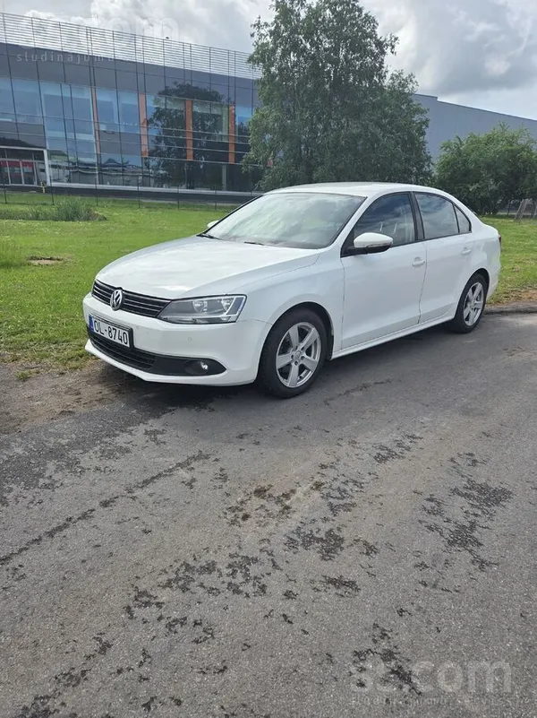 Volkswagen Auto ļoti labā stāvoklī, ieguldījumus neprasa. 