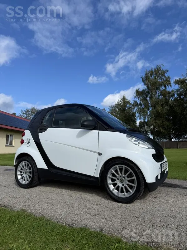 Pārdodu a/m Smart Fortwo Coupe Mhd, 1, 0 benzīns. 
Nomainīta eļļa, filtri.