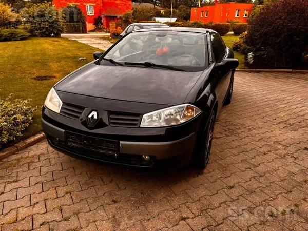 Renault Pardodu Renault Megane kabriolets. Tikko atdzīts n