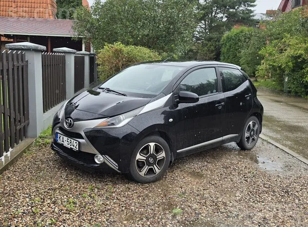 Toyota Pārdodu Toyota Aygo x-clusiv 1.0 Vvt-I, 2015. gada