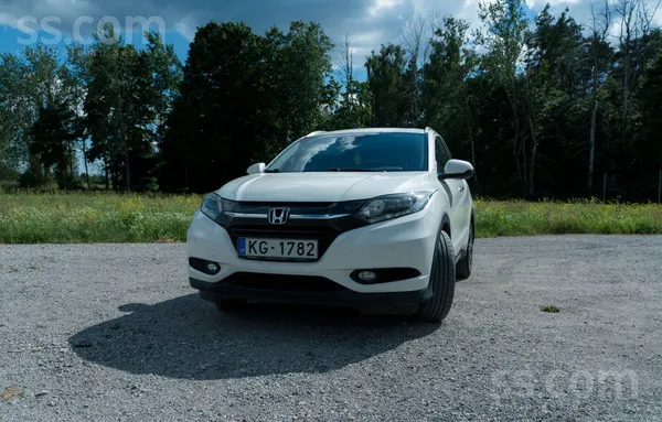 Pārdodu 2016.gada Honda Hr-V 1.6 I-Dtec Executive versijā: ļoti ekonomisks,
