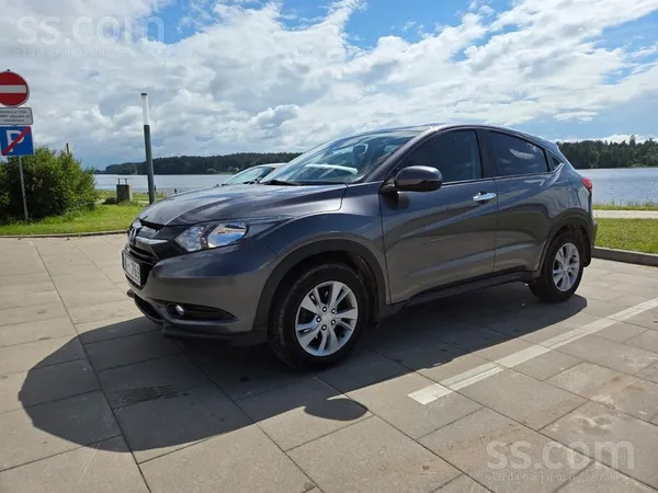 Pārodu Honda Hr-V , benzīns un automātiskā ātrumkārba.
Auto teicami uzturē