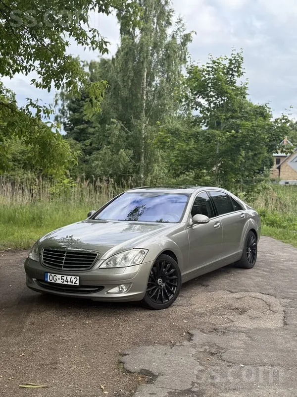 Mercedes W221 S500 Long. 
