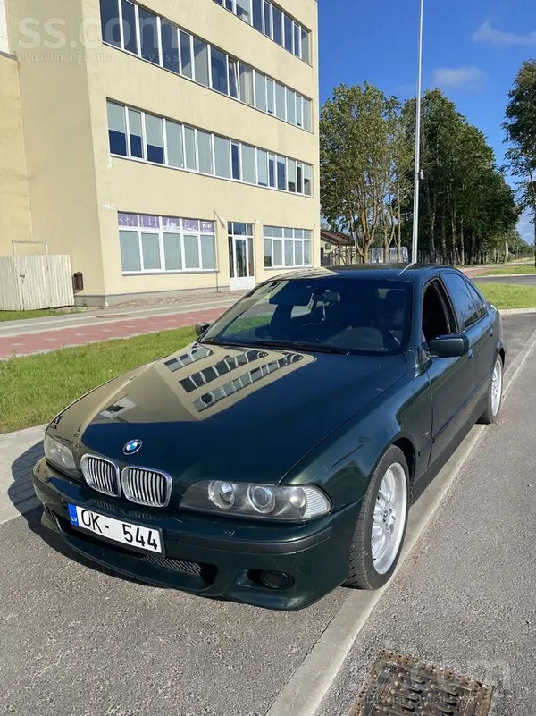 BMW Pārdod e39 540i V8