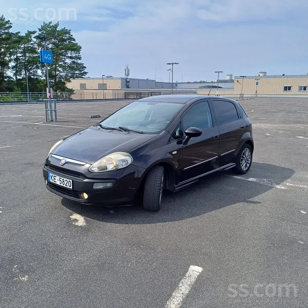 Fiat Ārdodu Fiat Punto 1.3 dīzelis 2011 gada. Brauc lab