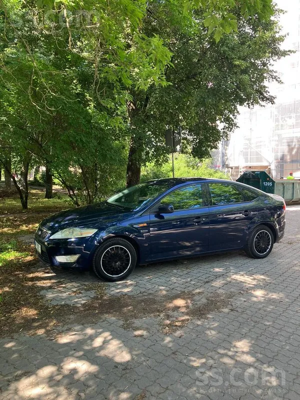 Ford Pārdodu ērtu un ekonomisku automašīnu Ford Mondeo.