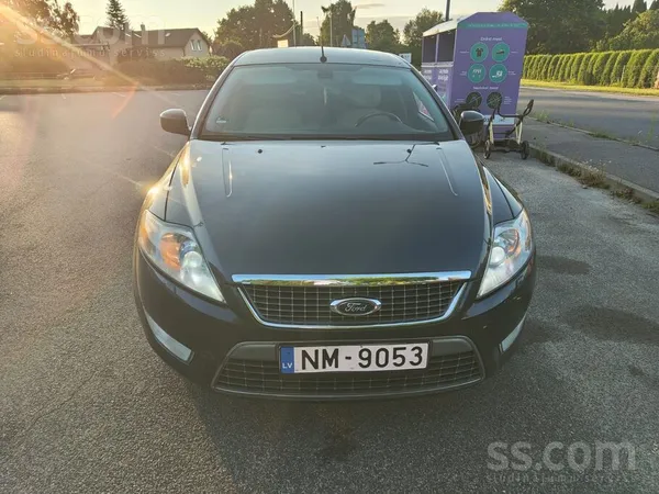 Ford Pārdodam ietilpīgu, ļoti komfortablu un koptu Ford