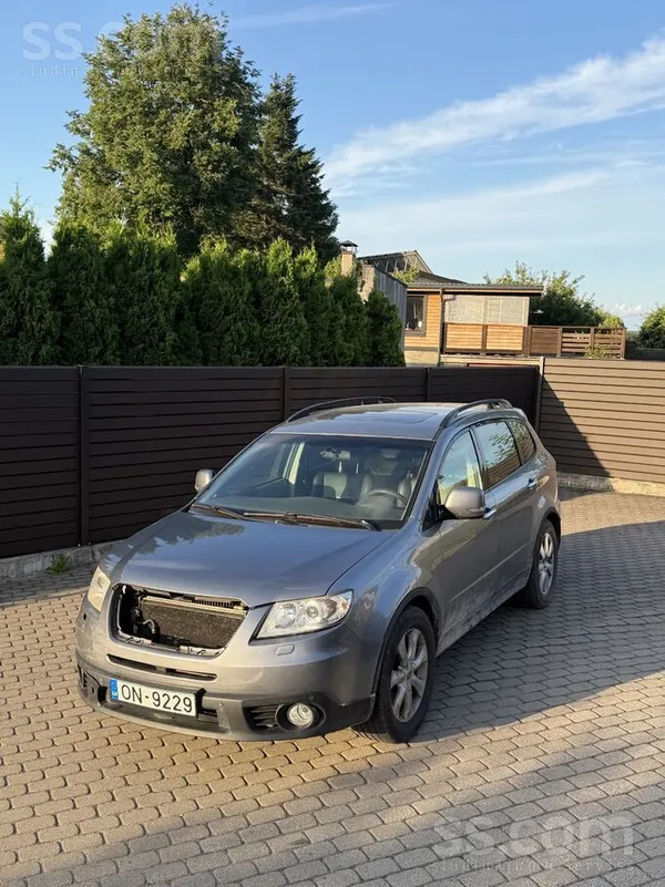 Sakarā ar jauna auto iegādi pārdod attēla redzamais auto. Auto ar āpieliek r
