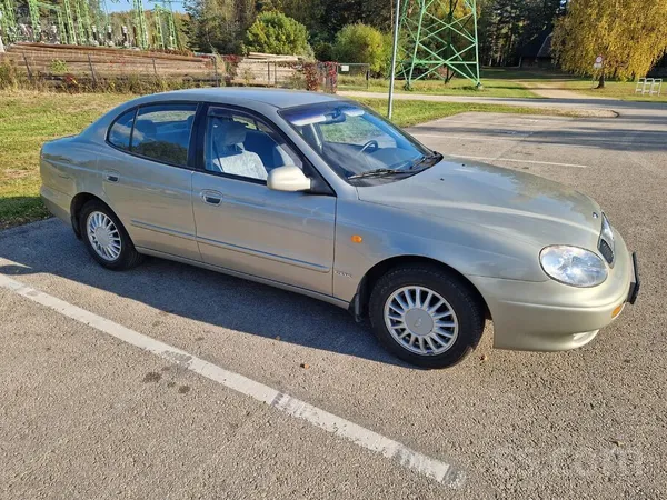 Daewoo Leganza - 1