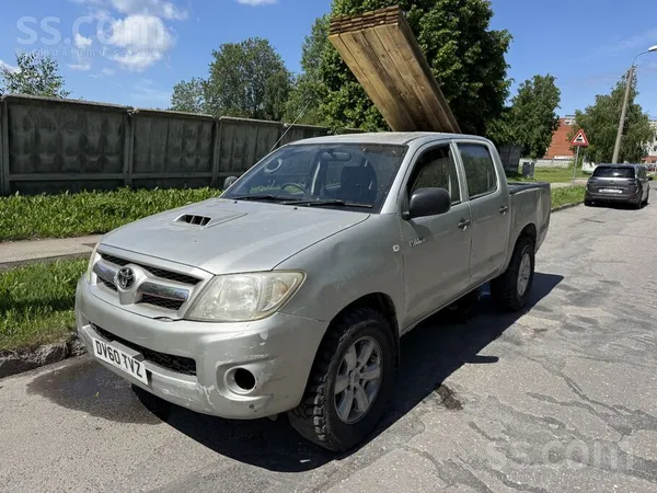 Toyota 2010 Toyota Hilux 2.5 D-4D Pikaps, manuāls, Labā t