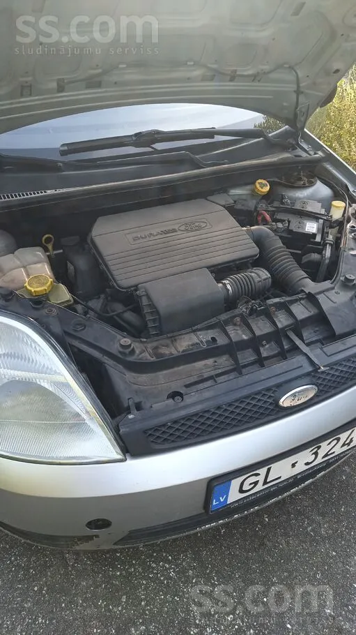 Ford Pārdodu 1.3 iet labi. ...