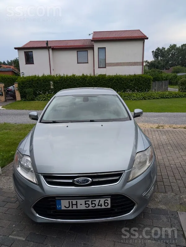 Beigts motors. Ādas salons, Titanium komplektācija 1, 6 ecoboost motors 160z