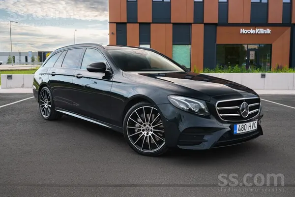 Mercedes In exemplary condition, both mechanically and visu