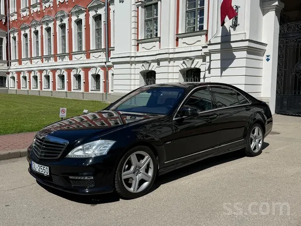 Mercedes Pārdodu premium klases automašīnu ar augstu komfor