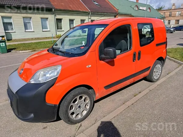 Автомобиль в хорошем состоянии. Звонить на второй номер телефона.