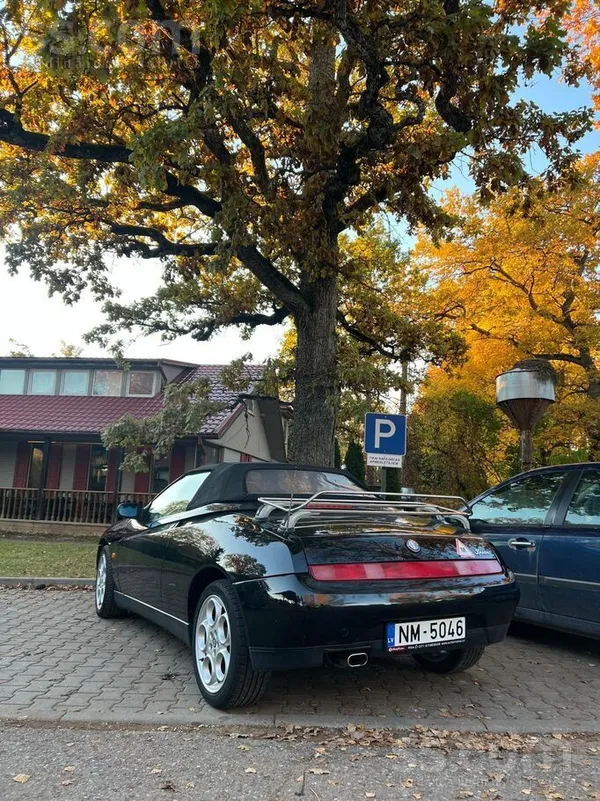 Alfa-romeo Pārdodu Alfa Romeo Spider ar 2.0 Twin Spark dzinēj