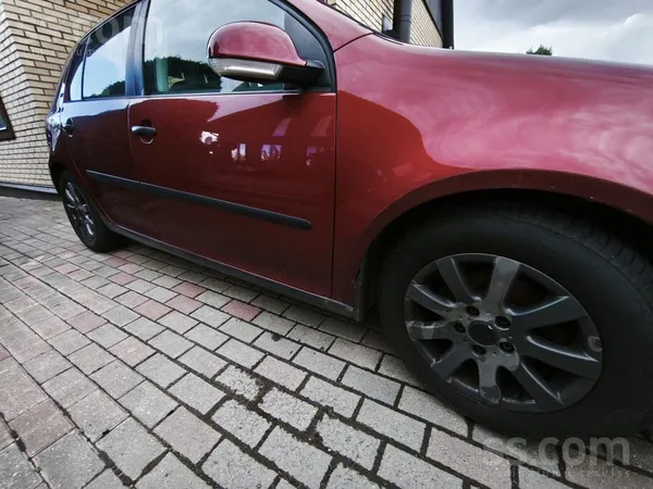 Volkswagen Продаю Golf 5 2004 г. , техосмотр годен до марта 2